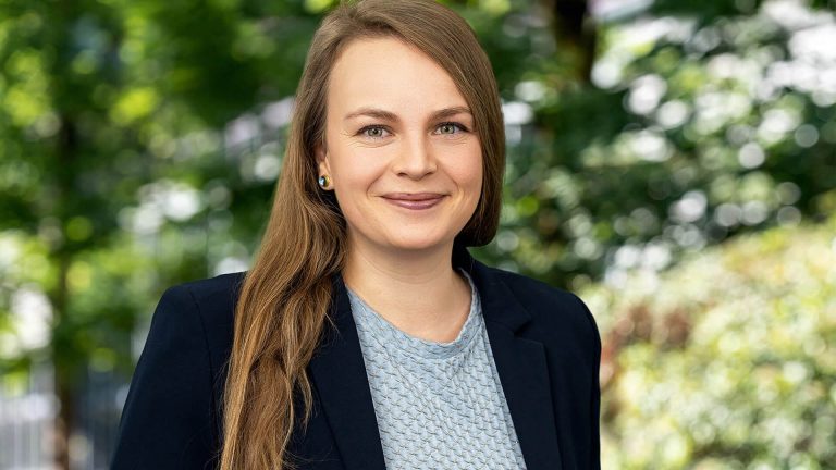 Dr. Kathrin Dengler-Roscher